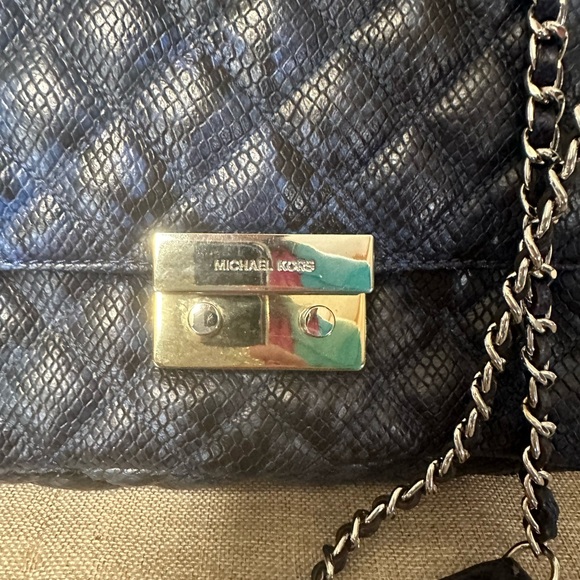 Blue/black python print handbag - Picture 3 of 9